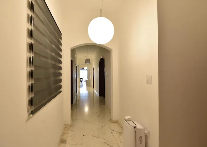 Xl Seafront In Sliema