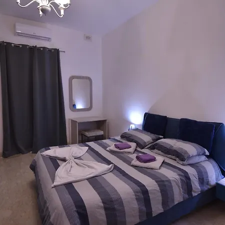 Xl Seafront Home 4Br 2Bath In Sliema *