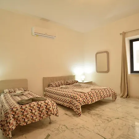 Apartment Xl Seafront Home 4Br 2Bath In Sliema *
