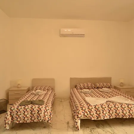Xl Seafront Home 4Br 2Bath In Sliema Apartment Sliema