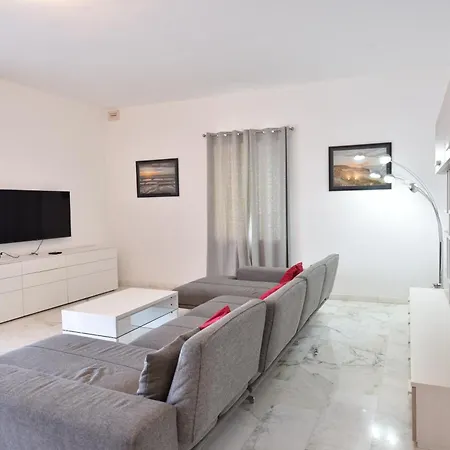 Apartment Xl Seafront Home 4Br 2Bath In Sliema Sliema