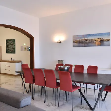 Xl Seafront Home 4Br 2Bath In Sliema * Sliema