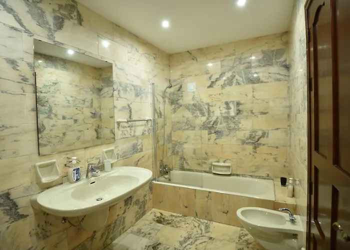 Xl Seafront In Sliema