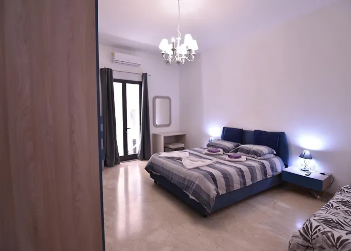 Xl Seafront In * Sliema